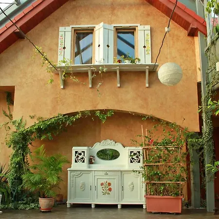 Luka Hotel 3*