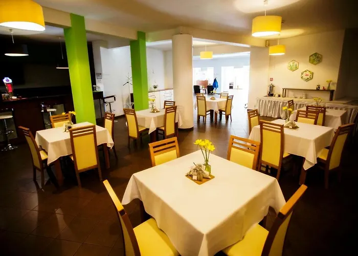 Отель Luka Радом